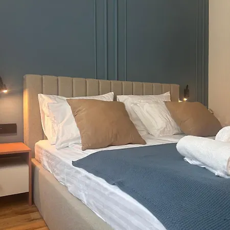 Lejlighed Brand New 1 Bdr Luxury In Centre