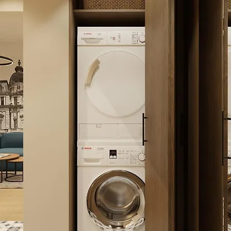 Brand New 1 Bdr Luxury In Centre Lejlighed *