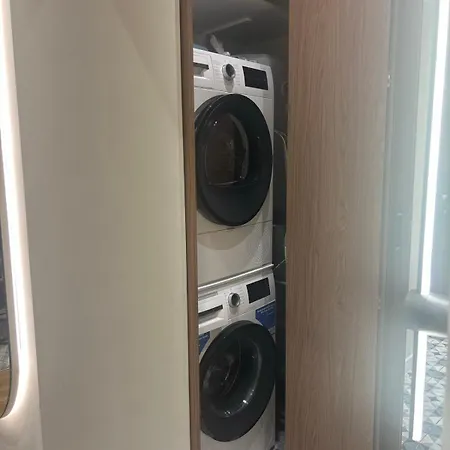 Brand New 1 Bdr Luxury In Centre Апартамент София